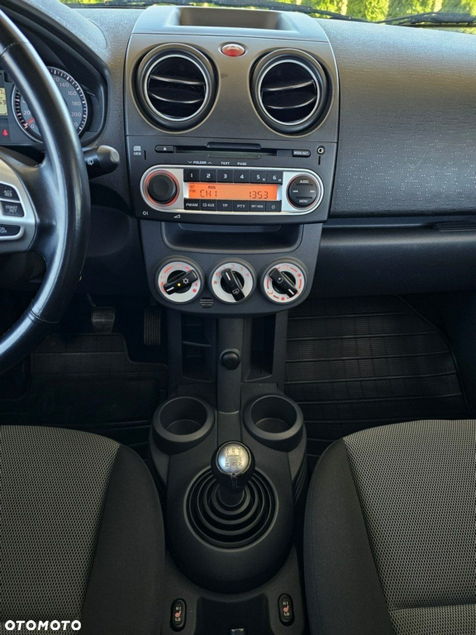 Mitsubishi Colt - 16