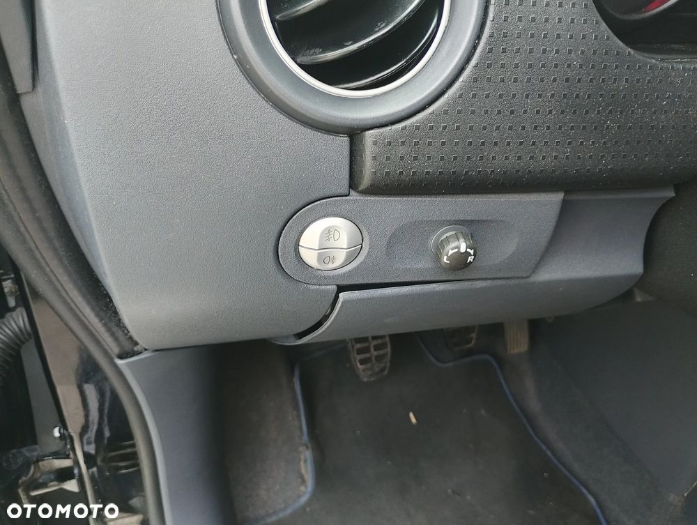 Mitsubishi Colt - 15
