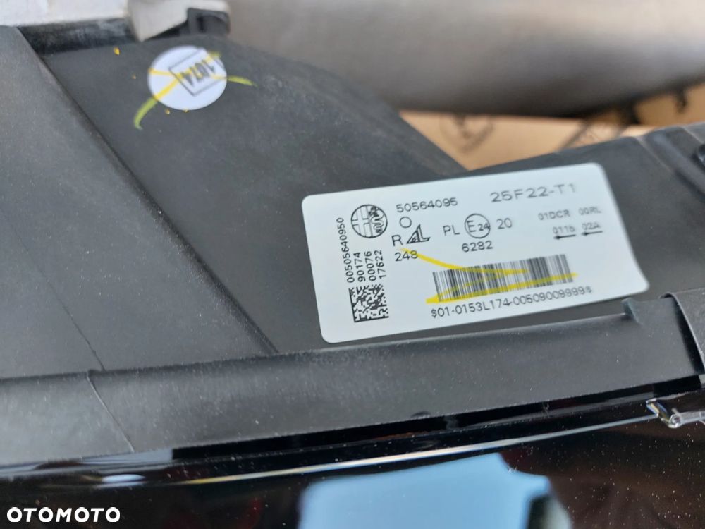 LAMPA REFLEKTOR PRAWY XENON ALFA ROMEO GIULIA NOWY 50564095 - 3