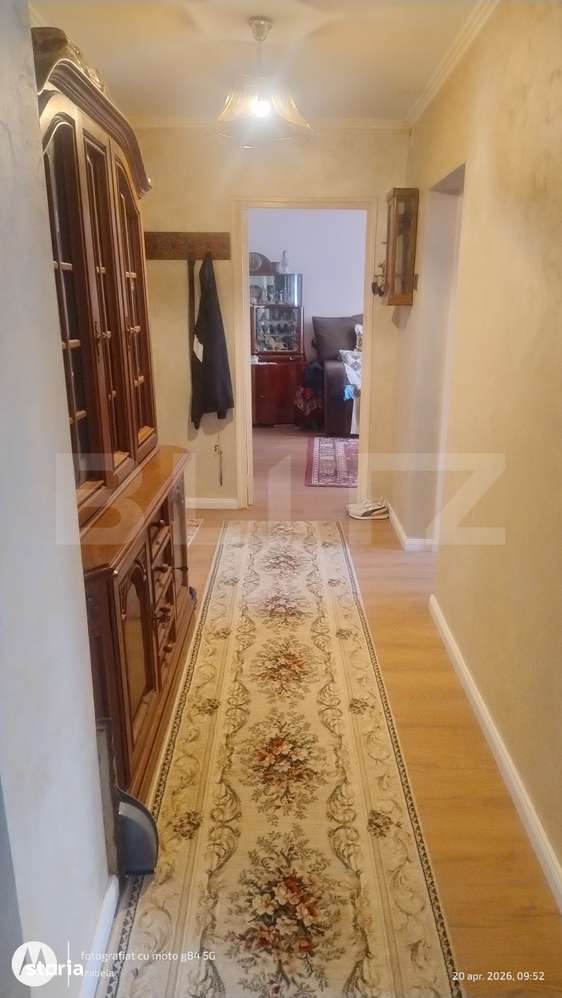 Apartament cu 2 camere, decomandat de vanzare – Zona UM — fotografia 3