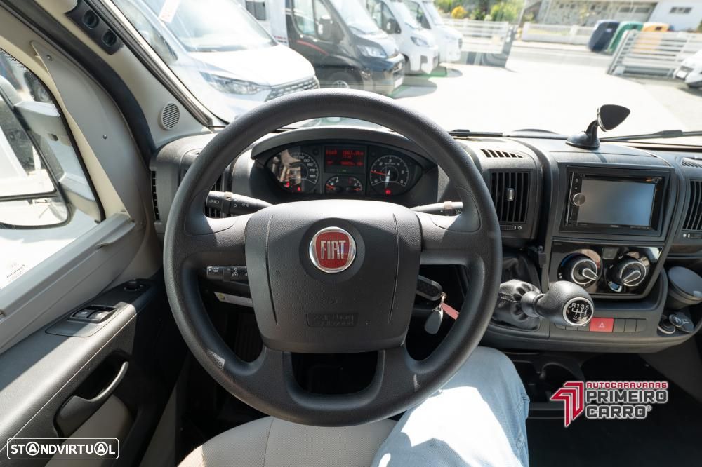 Adria Matrix 670 SBC 50 anos 5 lugares - 40