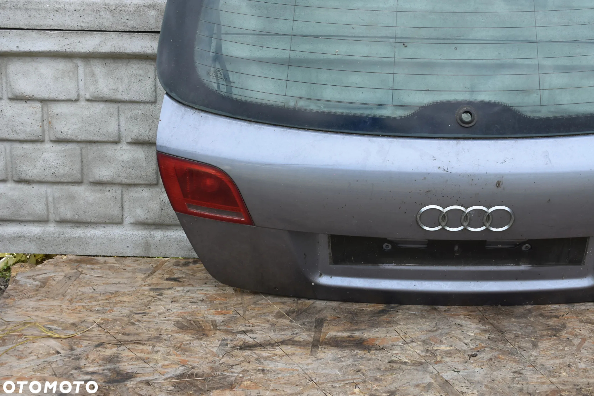 KLAPA BAGAŻNIKA AUDI A3 8P 5D LY7H - 3