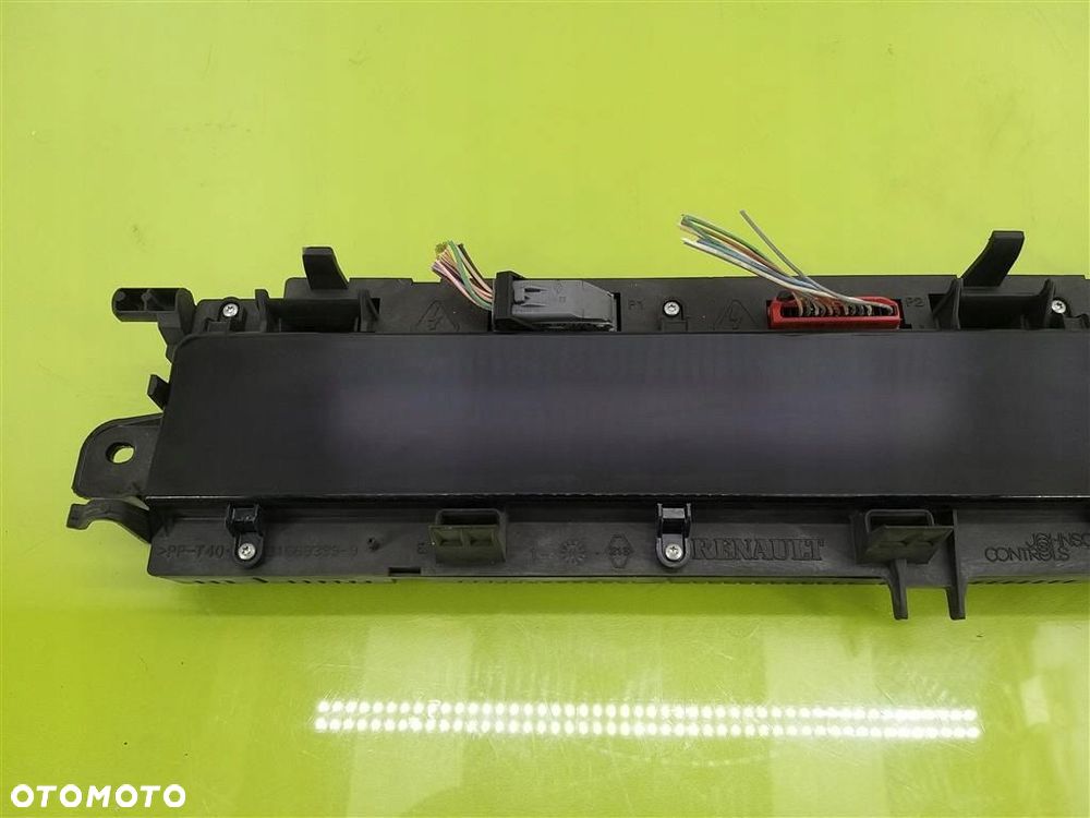 Licznik Renault Scenic II 2003-2009 2,0 16V BENZYNA P8200451505 281131401 - 4