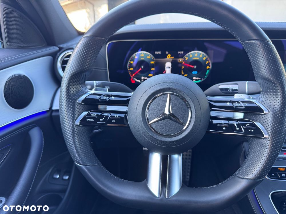 Mercedes-Benz Klasa E 300 AMG - 36