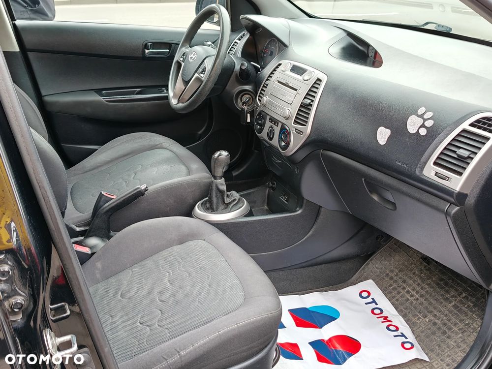 Hyundai i20 - 19