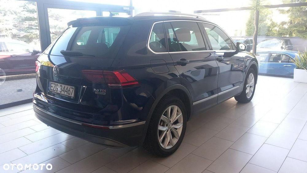 Volkswagen Tiguan - 4