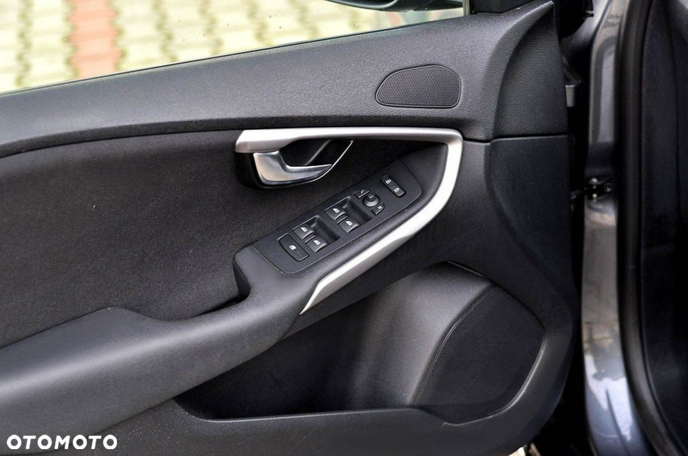 Volvo V40 D2 Momentum - 5