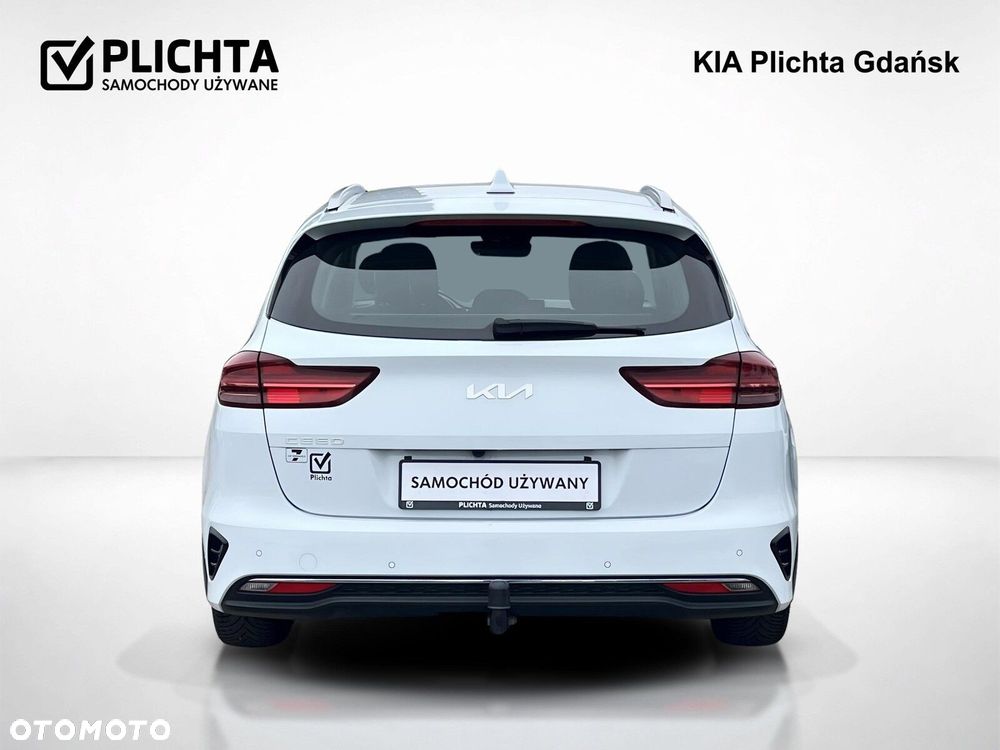 Kia Ceed - 8