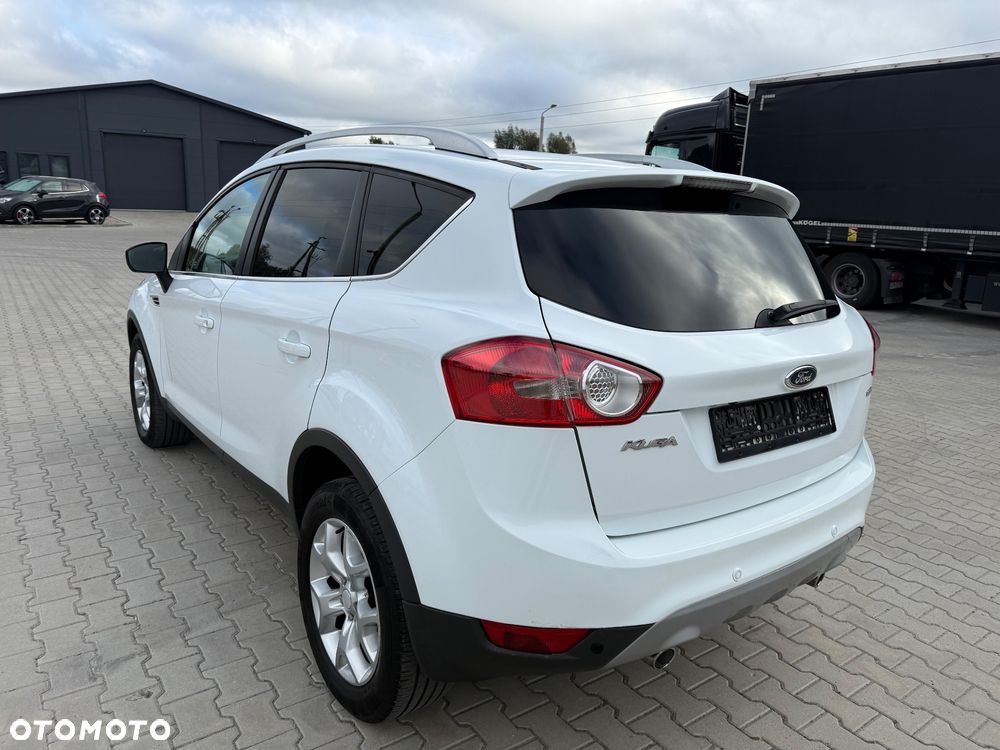Ford Kuga 2.0 TDCi 2x4 Titanium - 6