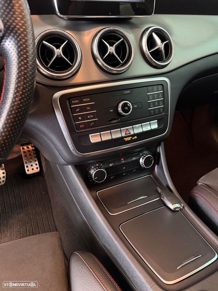 Mercedes-Benz CLA 200 d Shooting Brake AMG Line Aut. - 16