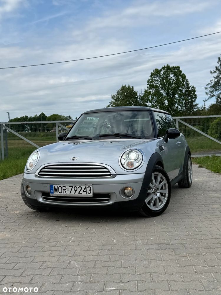 MINI Cooper Standard - 1