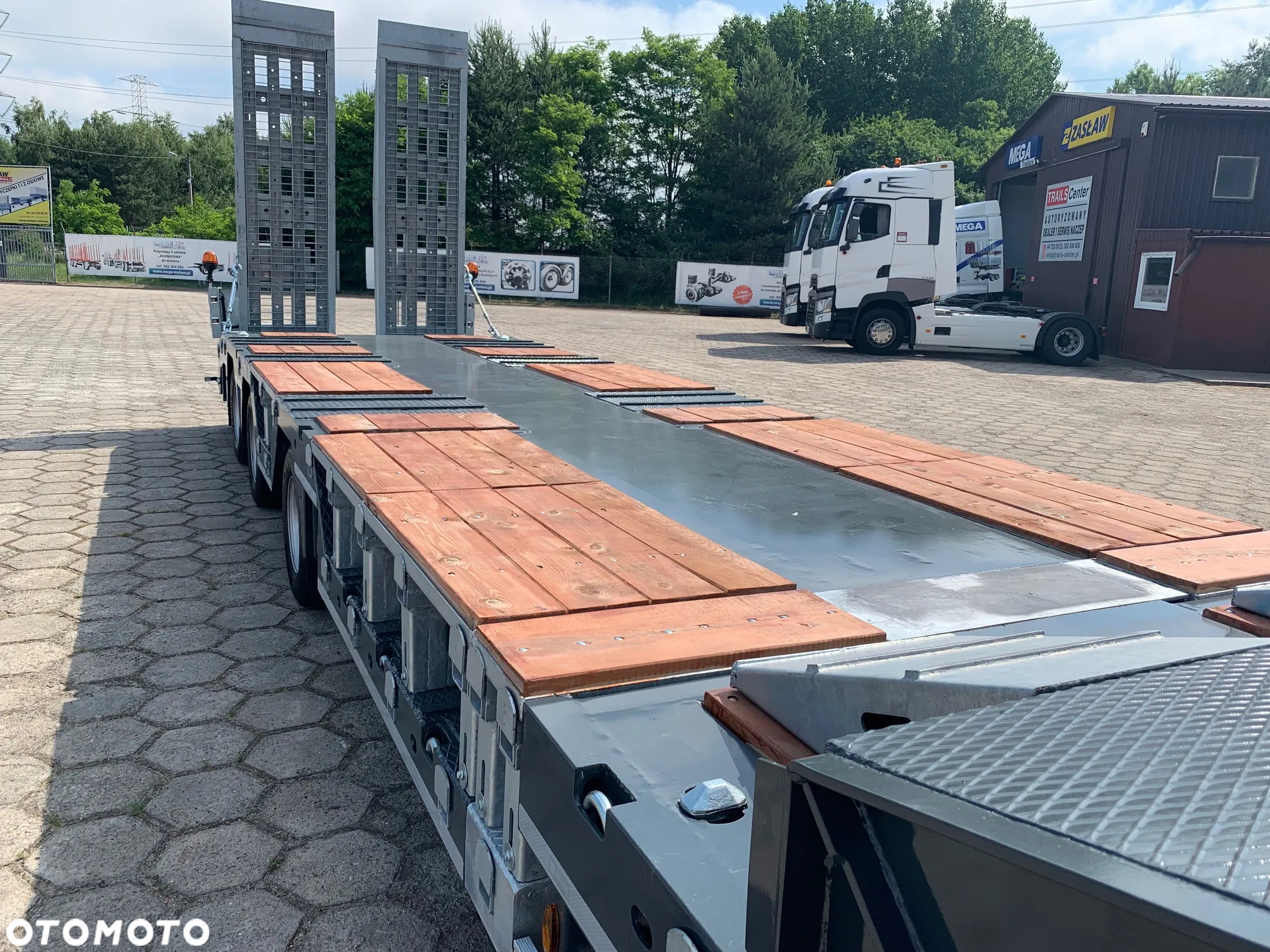 Inny Niskopodwoziowa - rozciągana - zagłębienia na koła - najazdy hydrauliczne - FULL OPCJA - 8