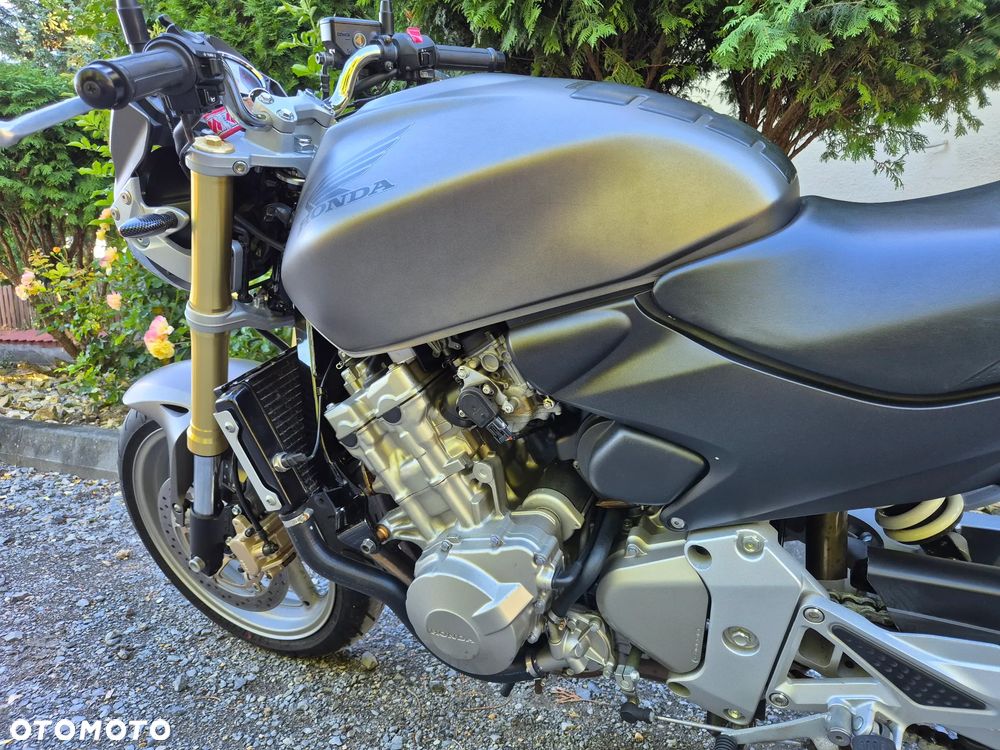 Honda Hornet - 40