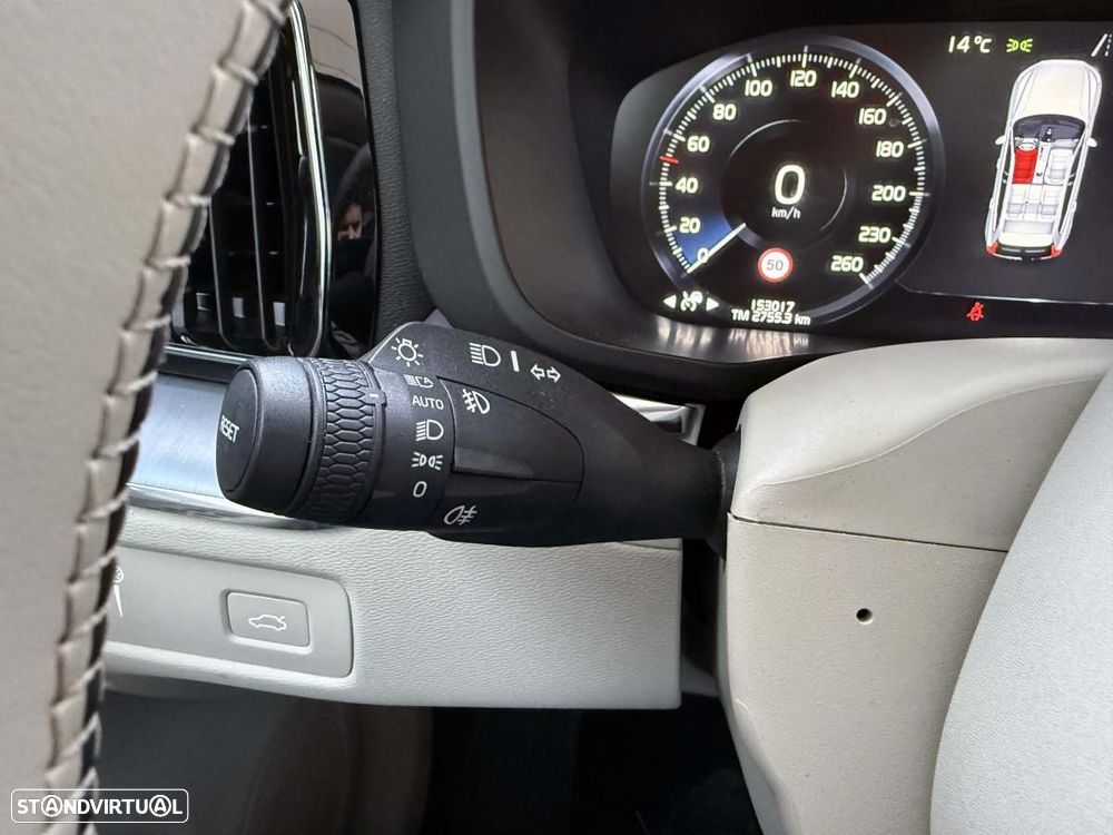 Volvo XC 60 2.0 D4 Momentum Plus Geartronic - 38