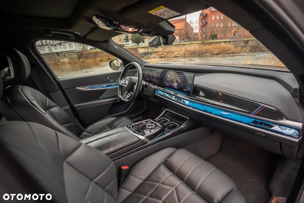 BMW Seria 7 740d xDrive sport - 21