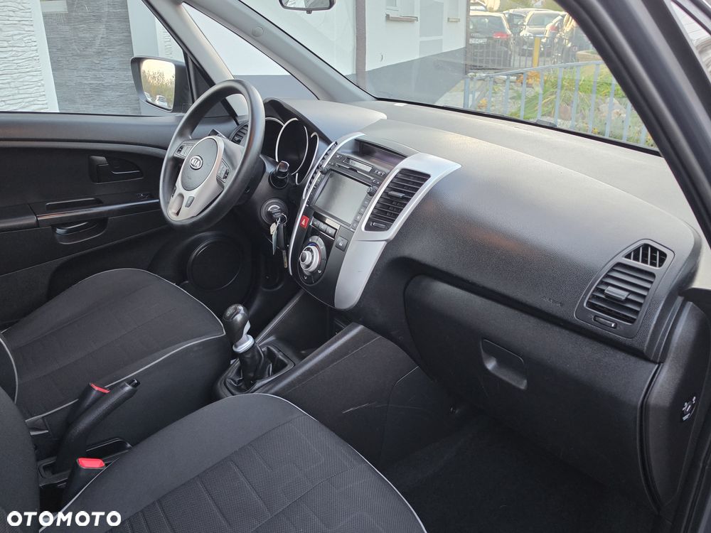 Kia Venga 1.4 CVVT Titanium Collection - 25