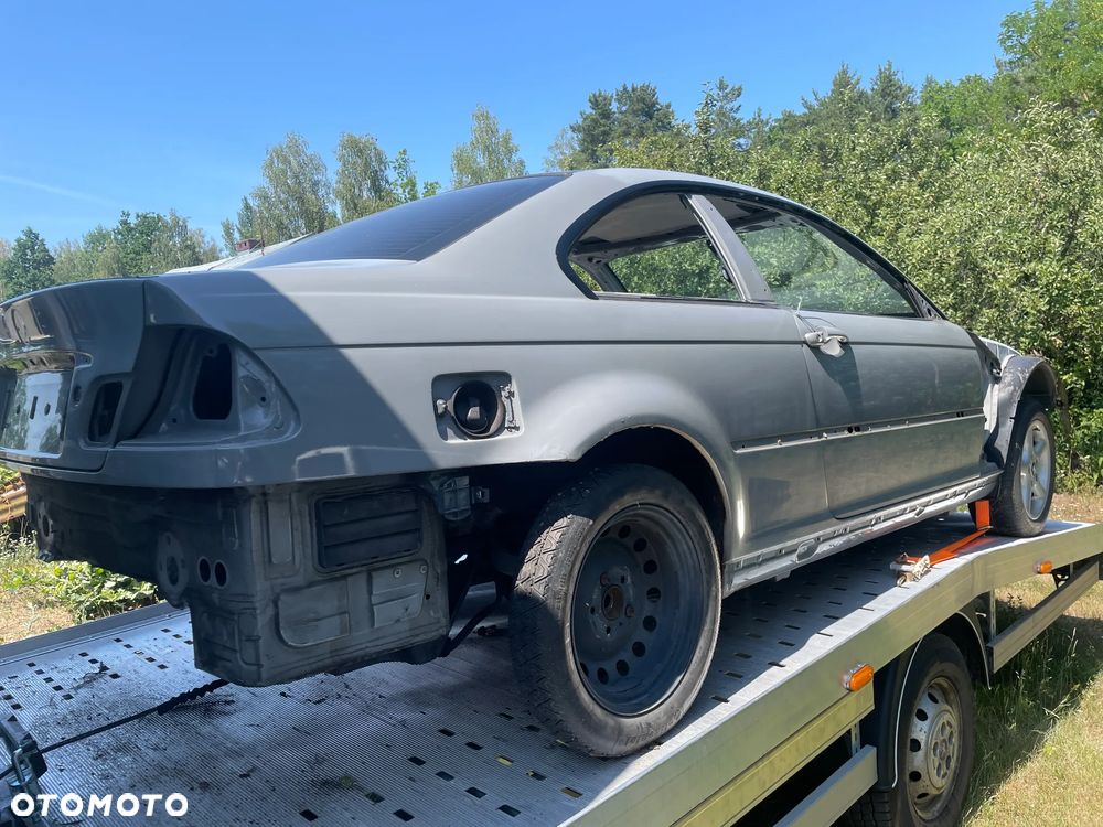 Karoseria buda kasta Bmw e46 coupe M3 2004 anglik V5C