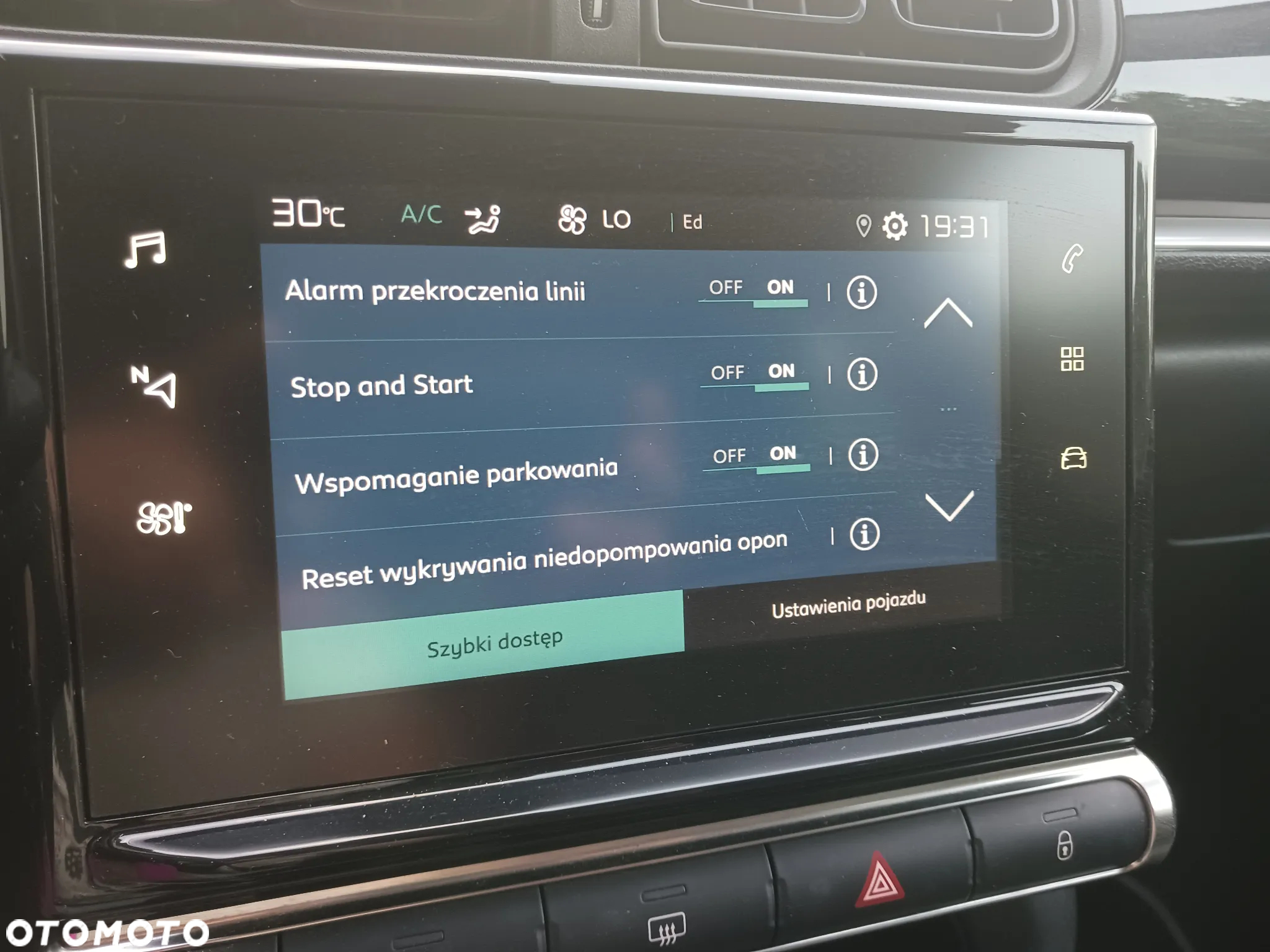 Citroën C3 1.2 PureTech Shine - 10