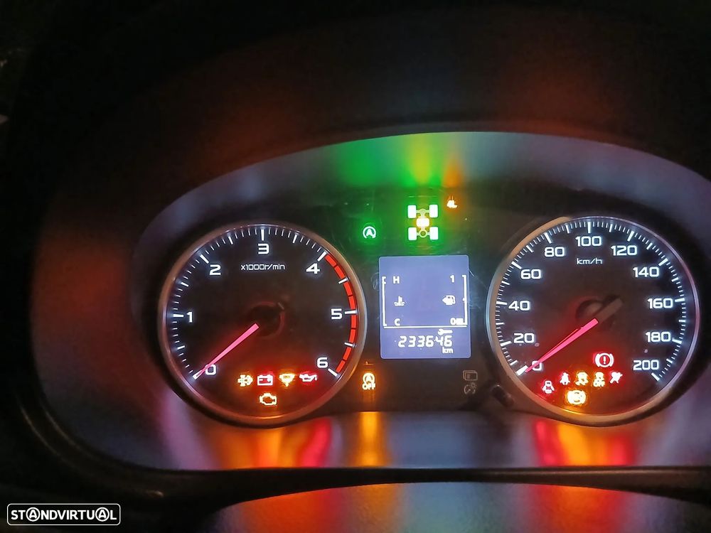 Mitsubishi L200 2.4 DI-D CD Instyle Sportb.Strakar 4WD - 22