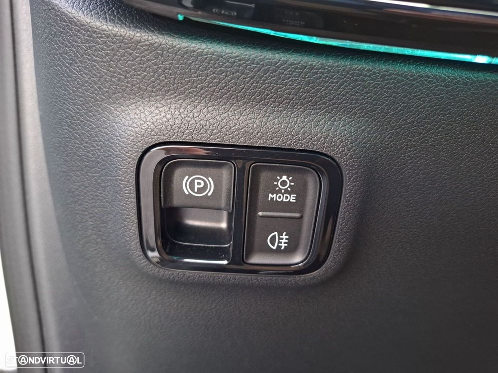 Mercedes-Benz CLA 250+ EQ - 21