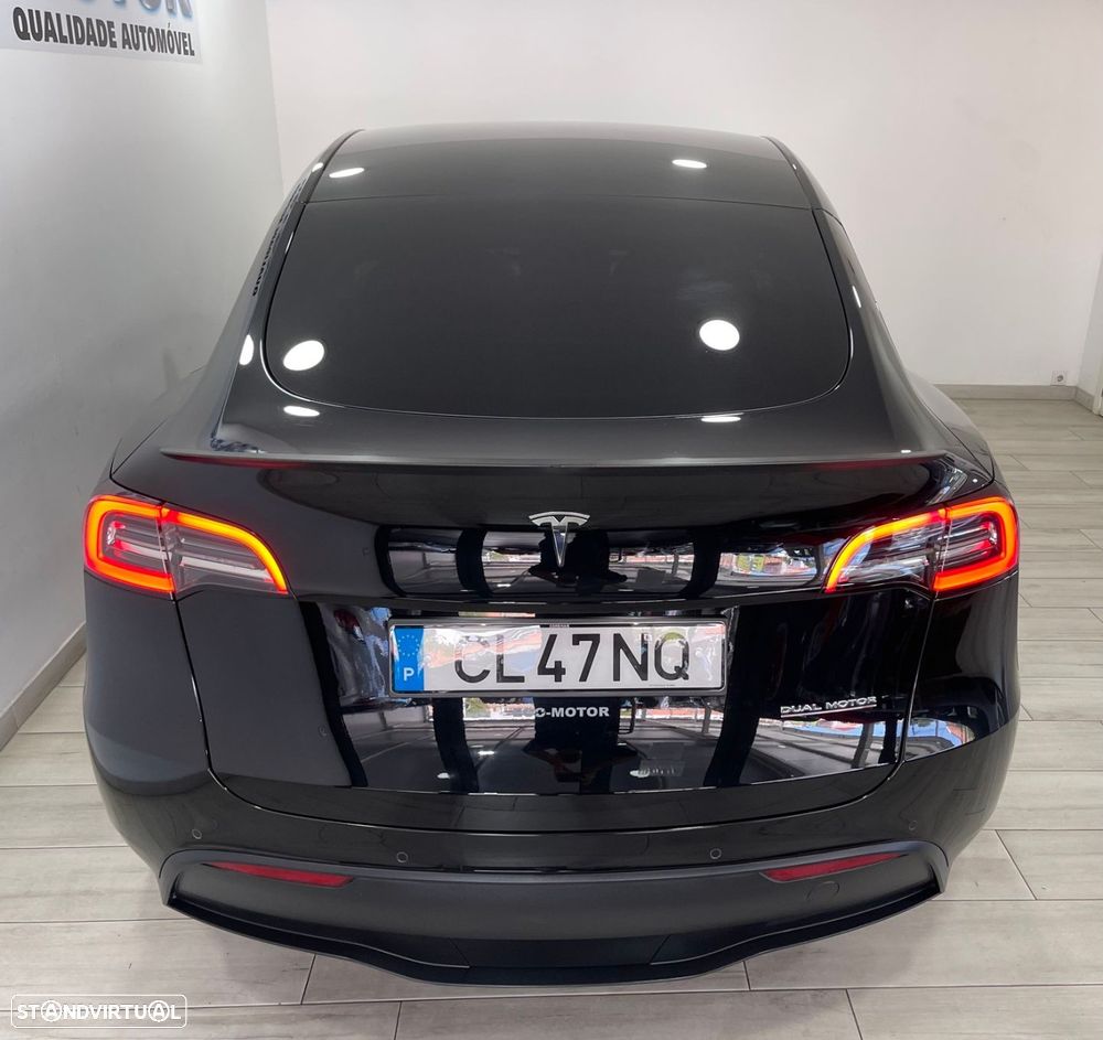 Tesla Model Y Performance Dual Motor AWD - 18