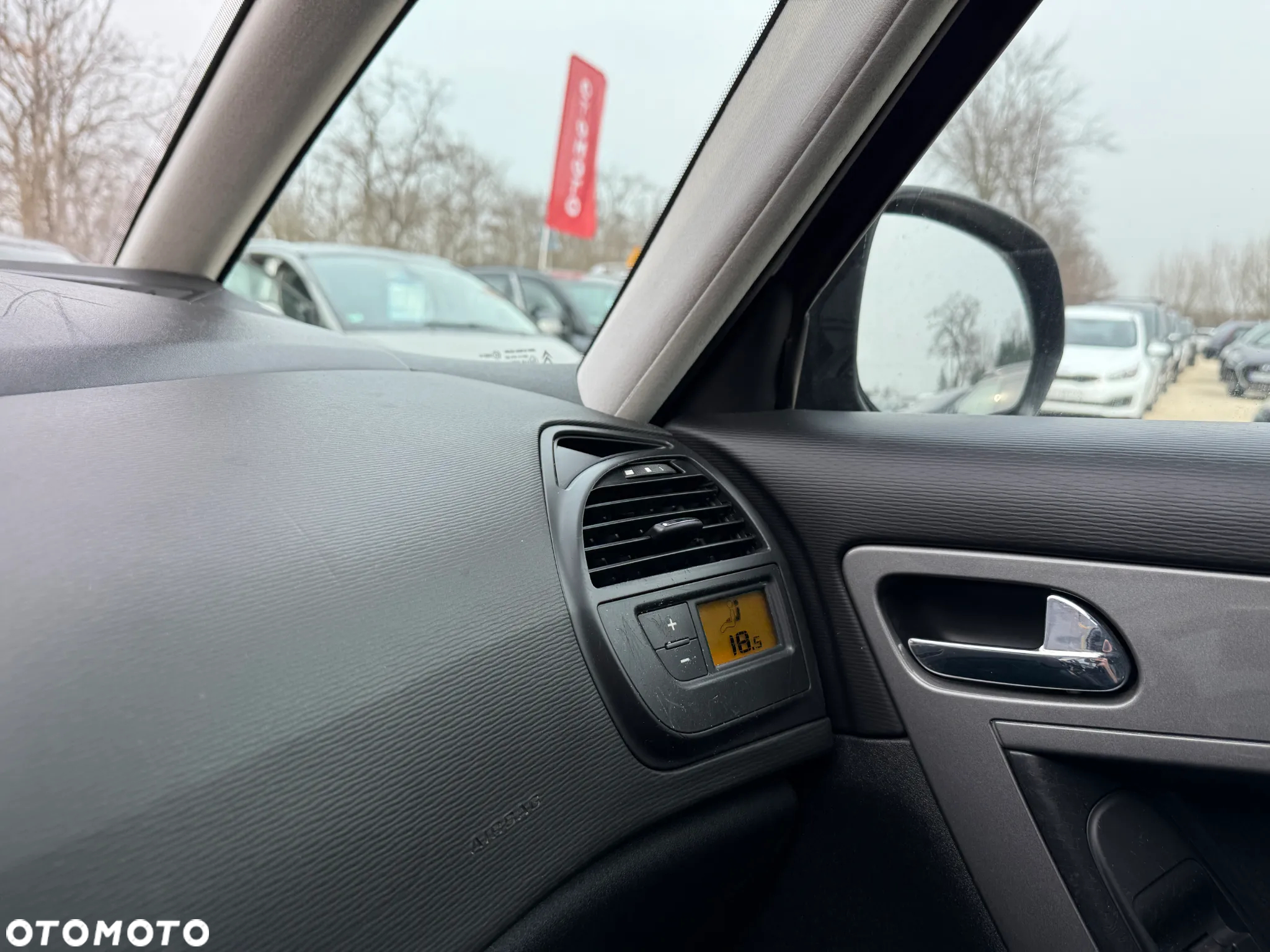 Citroën C4 Grand Picasso 1.8i SX Pack - 26