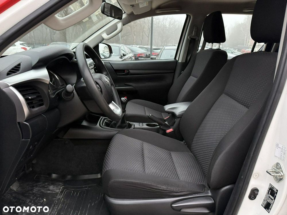 Toyota Hilux 2.4 D-4D Double Cab DLX 4x4 - 13