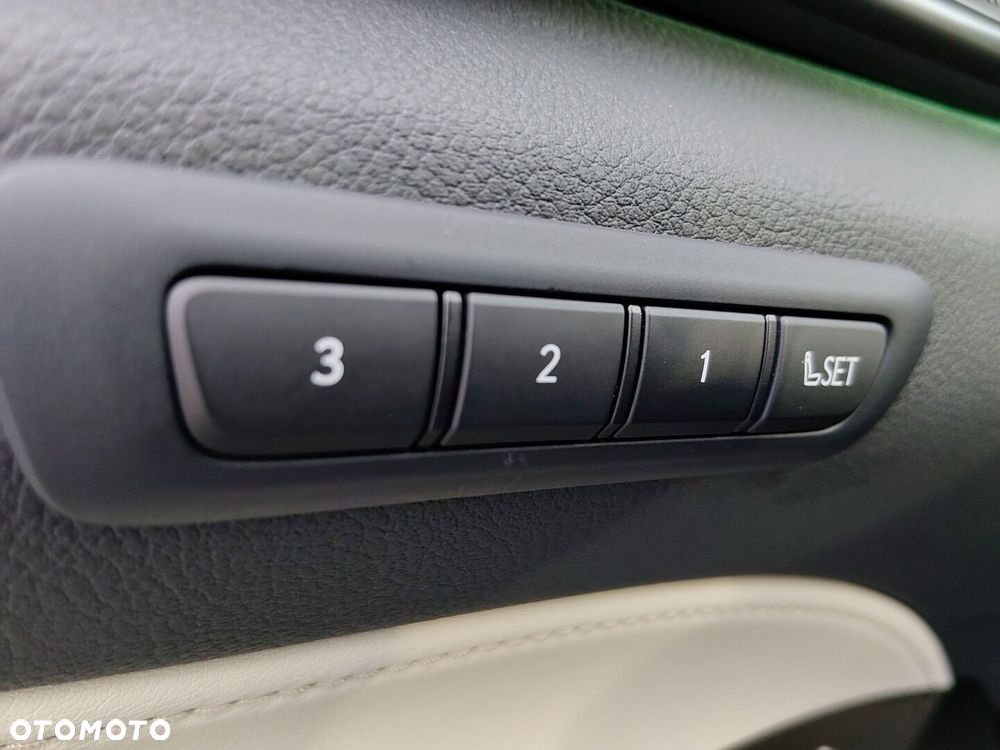 Lexus NX 350h Omotenashi AWD - 30