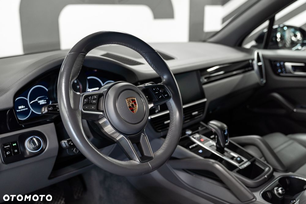 Porsche Cayenne Standard - 23