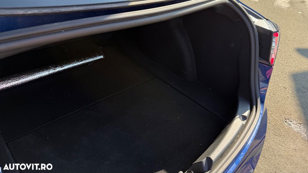 Tesla Model 3 - 14