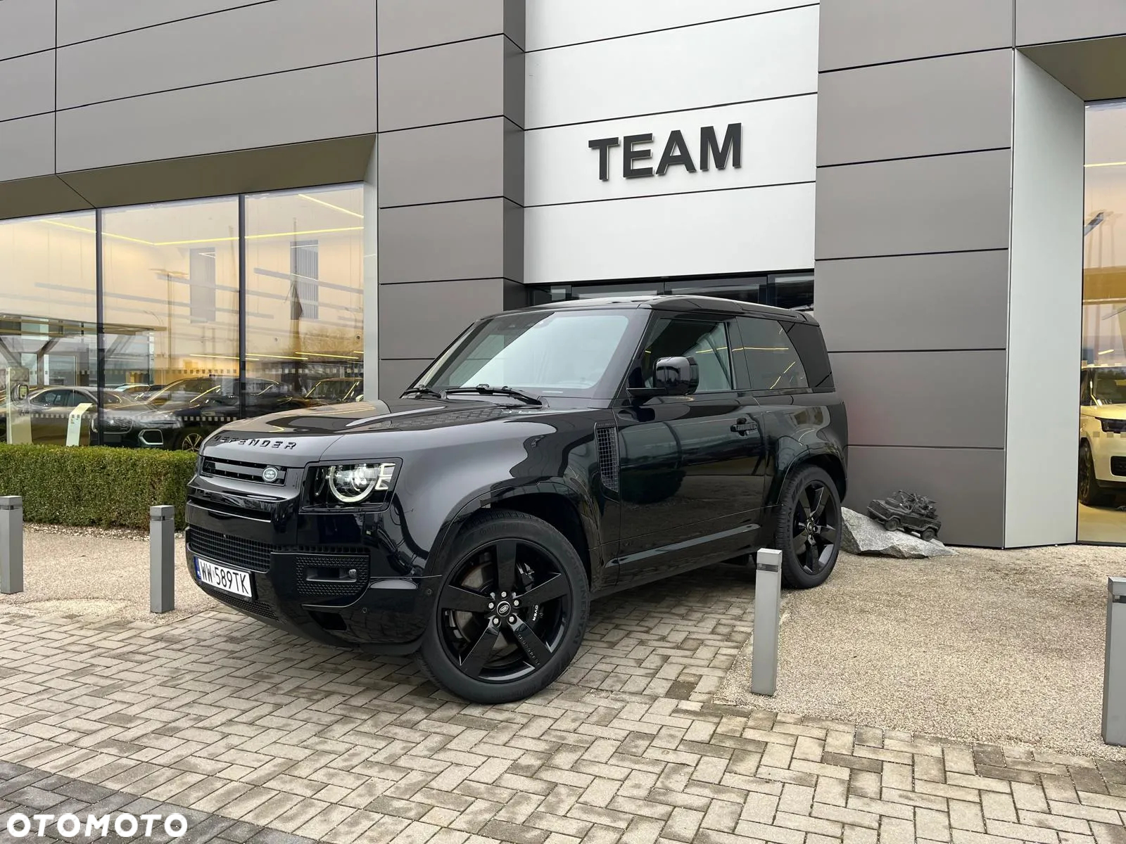 Land Rover Defender 90 5.0 P525 V8 - 4