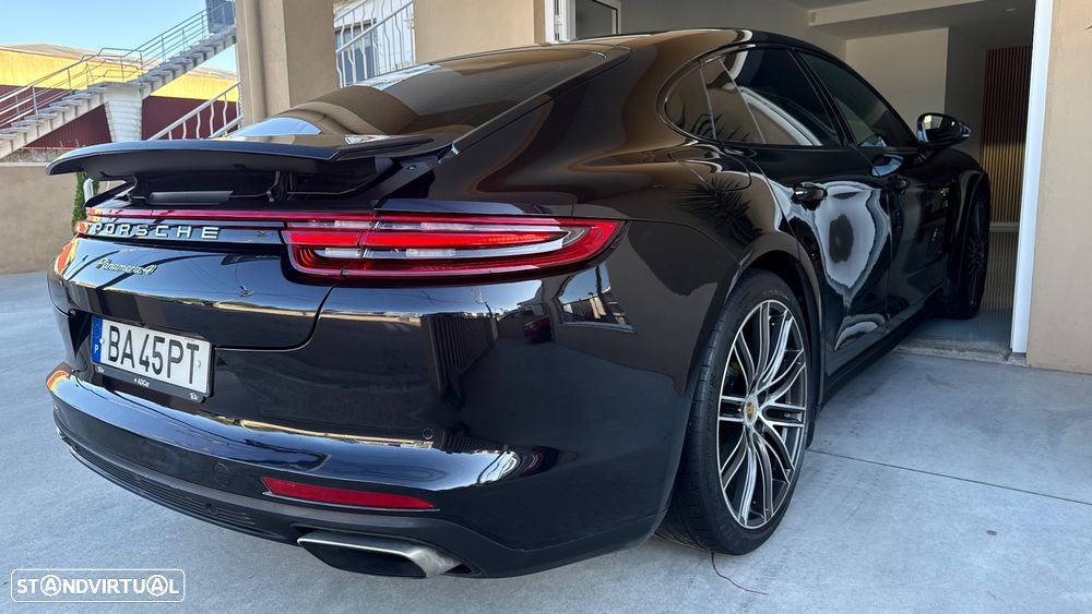 Porsche Panamera 4 E-Hybrid - 35