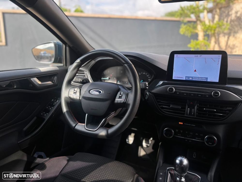 Ford Focus SW 1.5 TDCi EcoBlue ST-Line - 25
