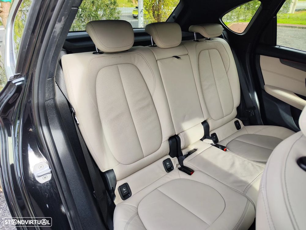 BMW 216 Active Tourer d Aut. Sport Line - 16