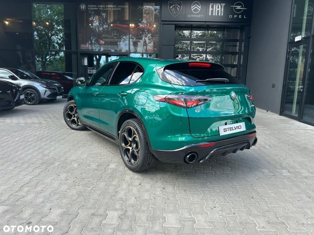 Alfa Romeo Stelvio - 5