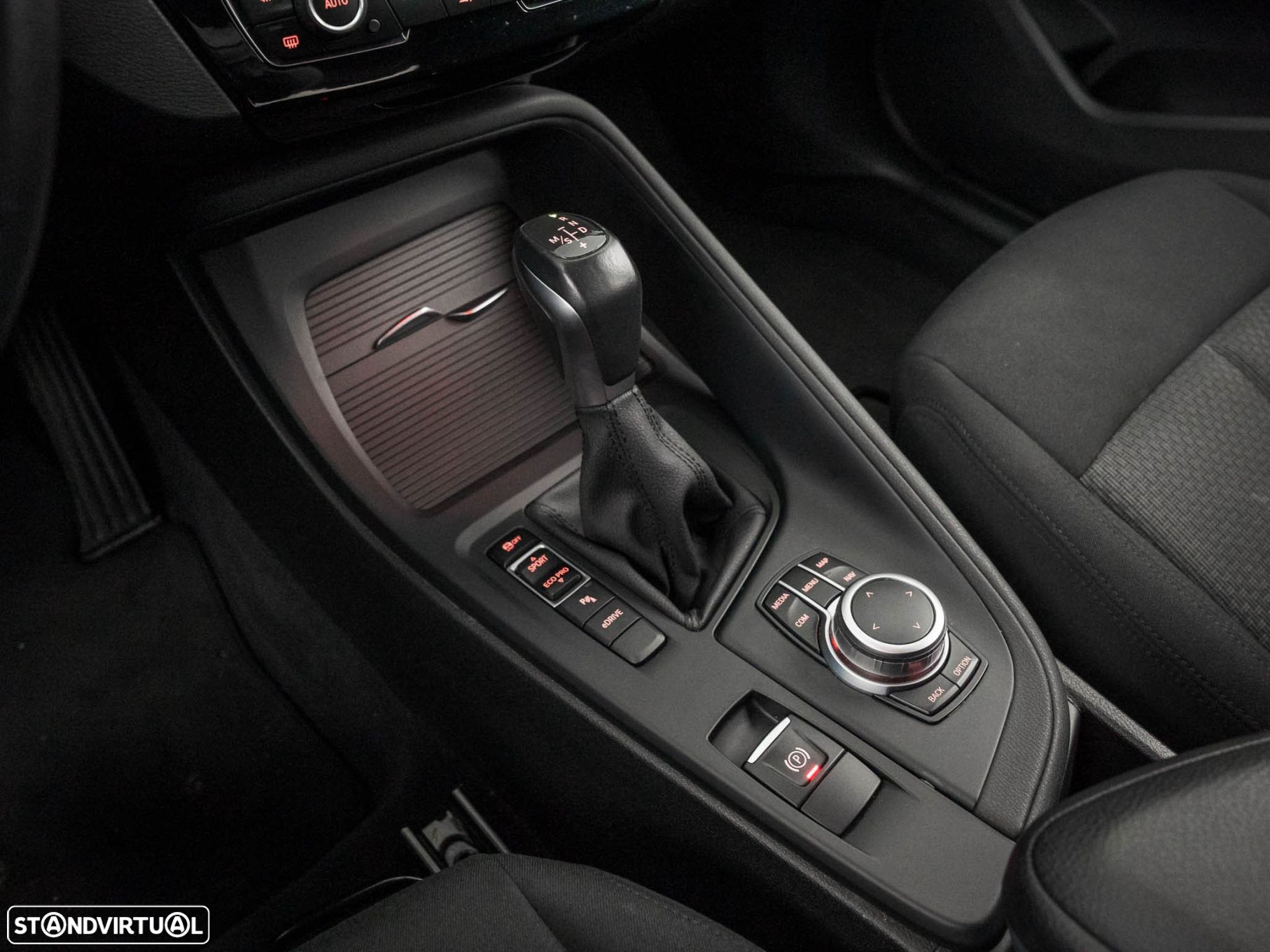 BMW X1 25 e xDrive Corporate Edition - 25