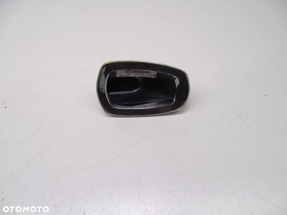 E KLASA W212 Antena Pletwa C775 2128270128 - 3
