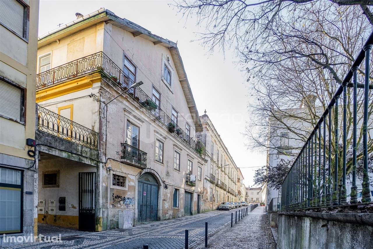 Moradia para Restaurar T6 Venda em Santarém (Marvila), Santa Iria da R - Grande imagem: 2/54