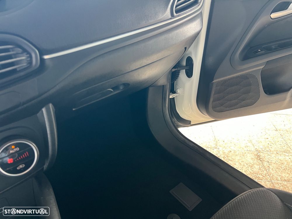 Fiat Tipo Station Wagon 1.3 M-Jet Lounge Tech J17 - 35