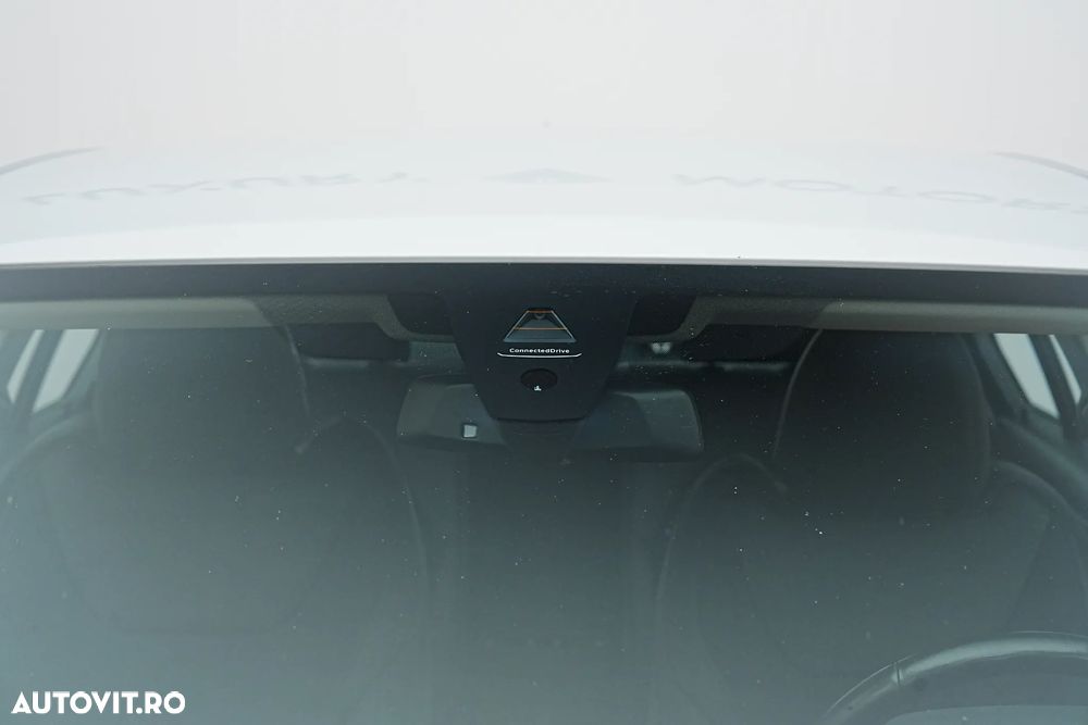 BMW Seria 3 318i Aut. - 40