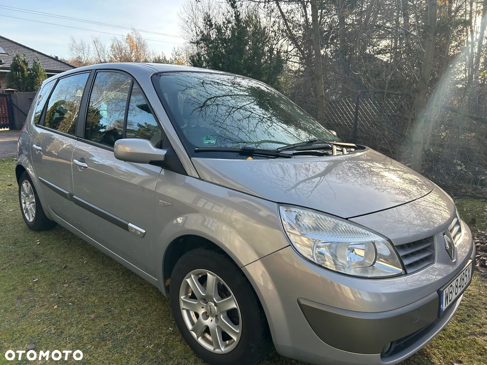Renault Scenic - 1