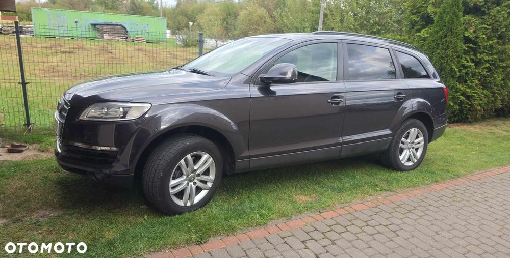 Audi Q7 - 1