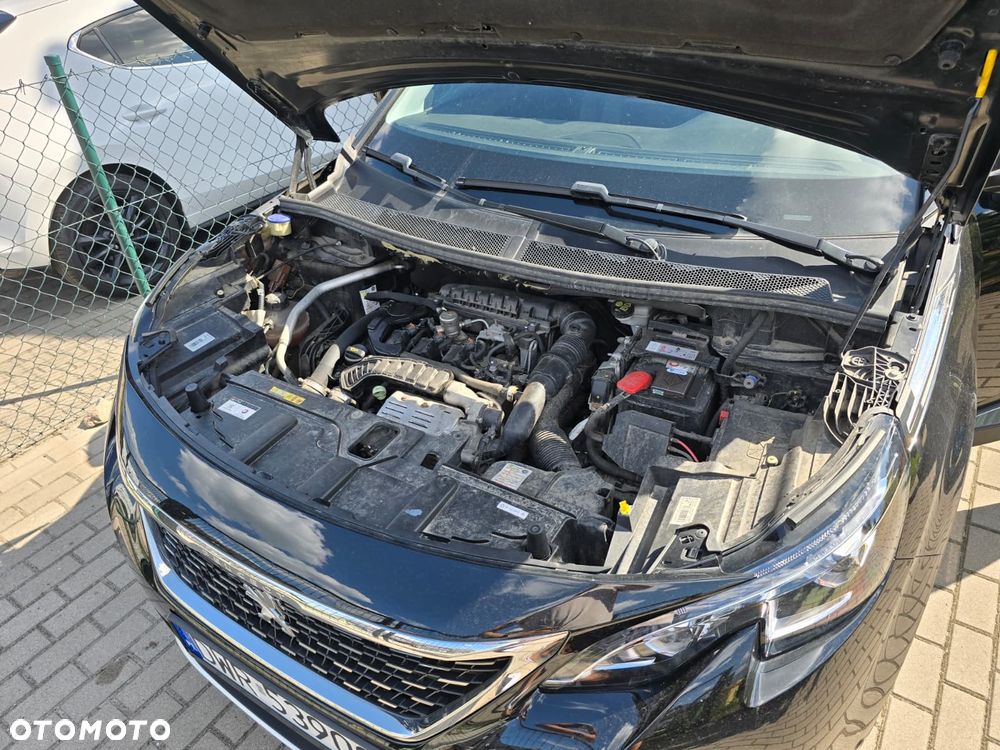 Peugeot 5008 1.2 PureTech Allure S&S EAT8 - 37