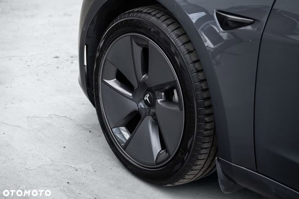 Tesla Model 3 Premium Langstreckenbatterie AWD Dual Motor - 23