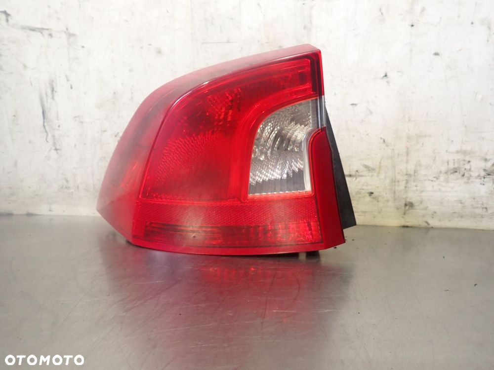 LAMPA LEWA TYLNA VOLVO S60 II - 1