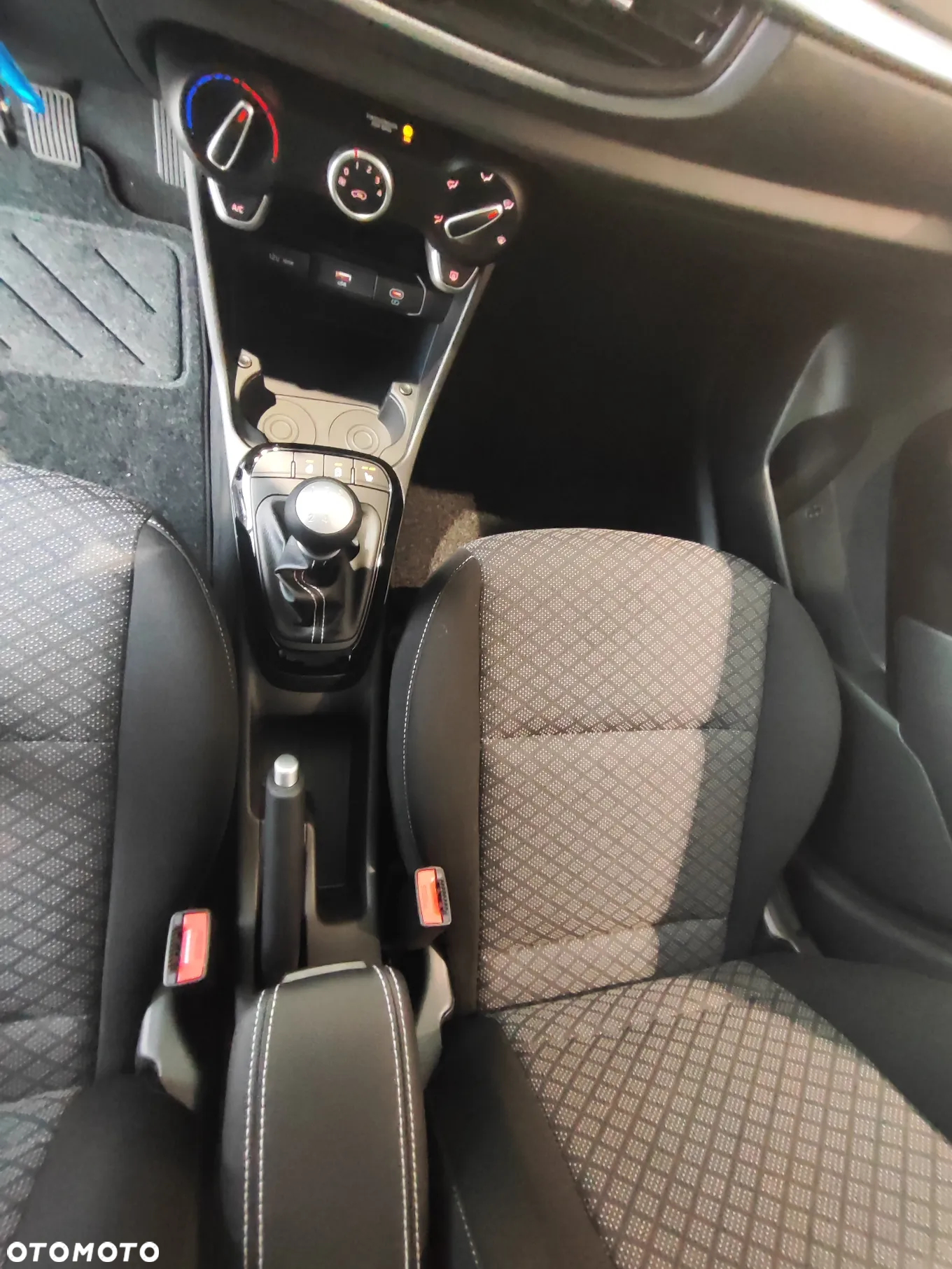 Kia Picanto 1.0 L - 12