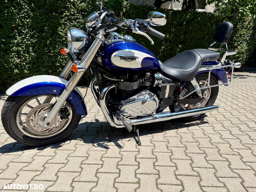 Triumph Bonneville - 15