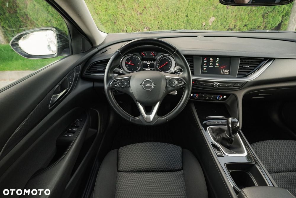 Opel Insignia - 12