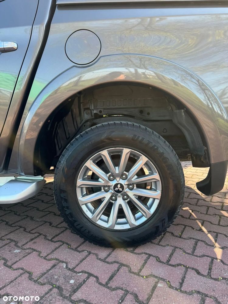 Mitsubishi L200 2.4 d DC Intense + - 20