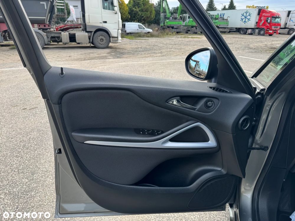 Opel Zafira 1.4 Turbo Innovation - 24